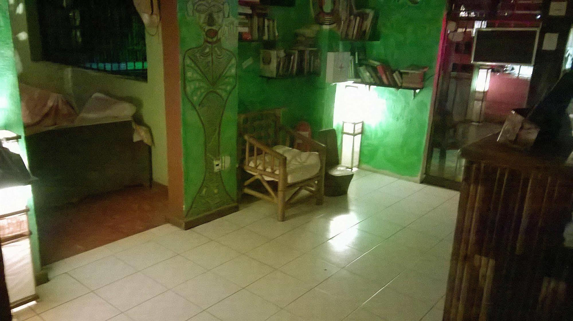 Mayan Hostel Cancún Extérieur photo